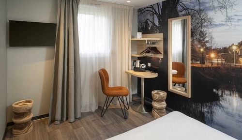 Standard Room, 1 Queen Bed, Accessible, Non Smoking