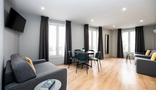 One Bedroom Apartment (5 Adults)