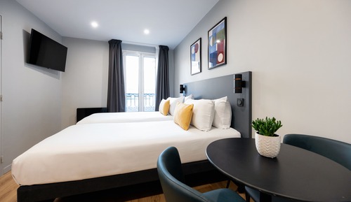 Studio Apartment (3 Adults)