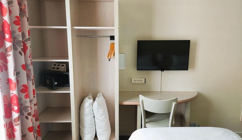Standard Room - 1 Queen Bed 1 Sofa Bed