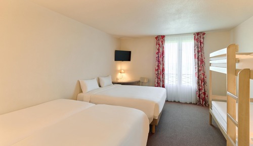 Standard Room - 2 Single Beds 2 Bunkbeds 1 Sofa Bed