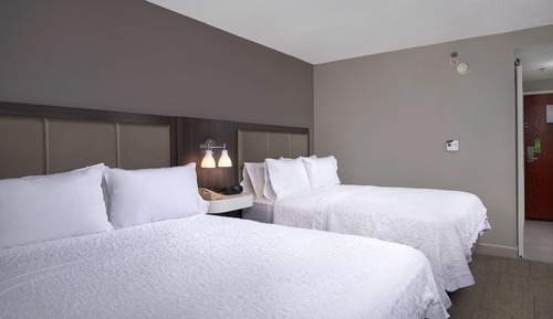 Two queen beds non smoking