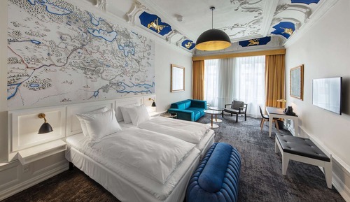 Room, 1 King Bed (Historic)