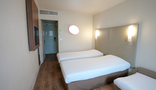 Standard Room, 3 Twin Beds