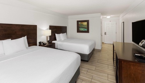 Room, 2 Queen Beds, Non Smoking