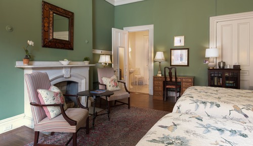 Superior Double Room, Ensuite (Two Full Beds)