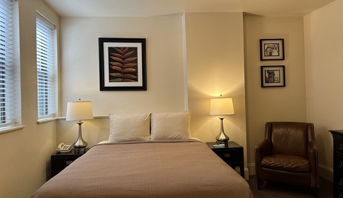 Standard Double Room, Accessible, Ensuite (ADA Compatible Queen Room)