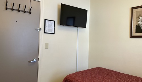 Single Room, Shared Bathroom