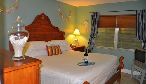 Two-Bedroom Condo - No Resort or Parking fees