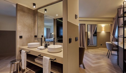 Junior Suite (Cinema)