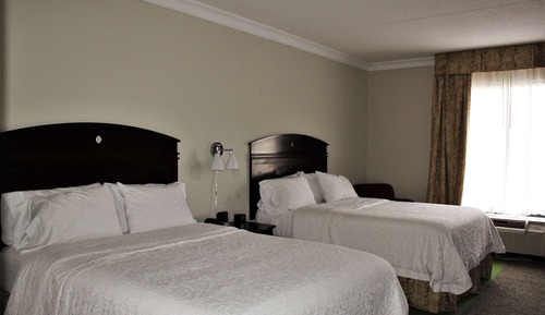 Two queen beds non smoking
