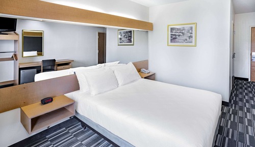 Room, 1 Queen Bed, Accessible, Non Smoking (Bathtub)