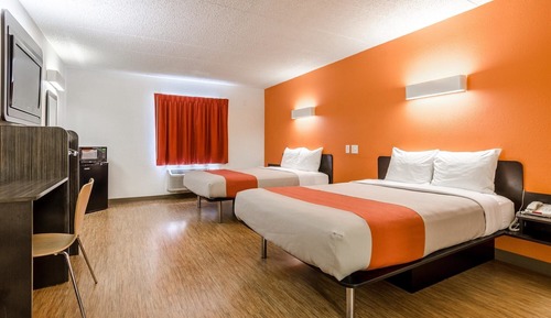 Standard Room, Multiple Beds, Non Smoking