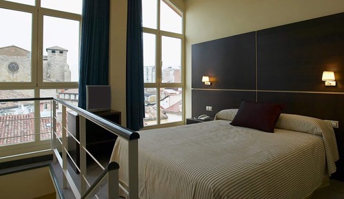 Duplex (Double with Living Room)