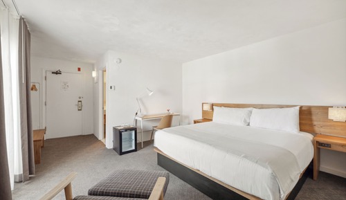 Superior Room, 1 King Bed, Resort View