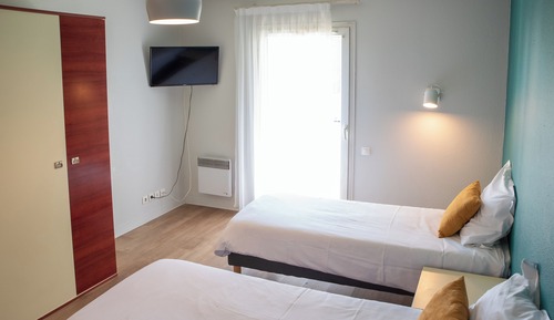 Twin Studio 2 single beds