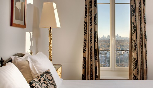 Junior Suite (Vue Paris)