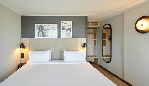 Superior Room, 1 King Bed