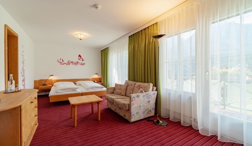Deluxe Room, Balcony, Valley View