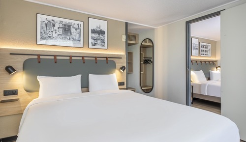 Standard Room, Multiple Beds, Connecting Rooms