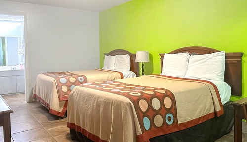 Room, 2 Queen Beds, Non Smoking