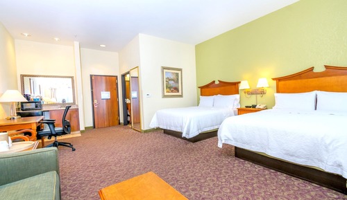 Studio, 2 Queen Beds, Accessible