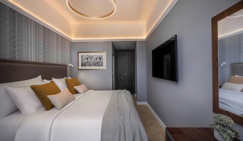 Room for 2+2