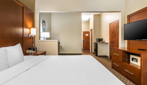Suite, 1 King Bed, Accessible, Non Smoking