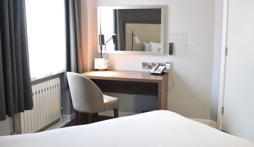 Premium Room, 1 King Bed