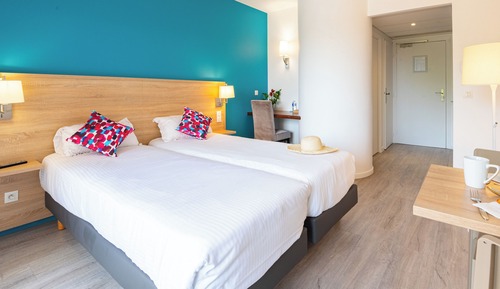 Superior Studio, 2 Twin Beds