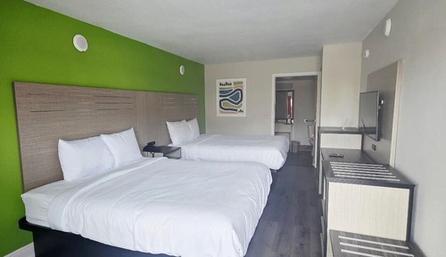 Room, 2 Queen Beds, Accessible, Non Smoking