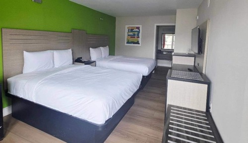 Standard Room, 2 Queen Beds, Non Smoking