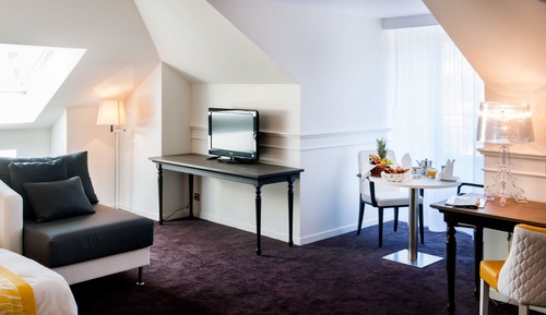 Suite (Privilege)