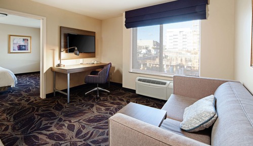 Suite, 1 King Bed, Accessible, Non Smoking