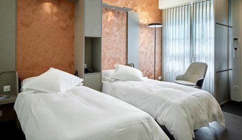 Twin Room, Courtyard View