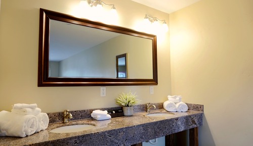 Double Queen at Moose Creek Inn