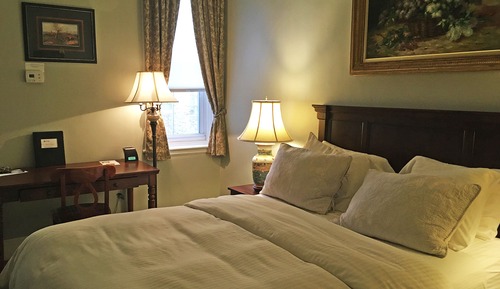 Luxury room 402