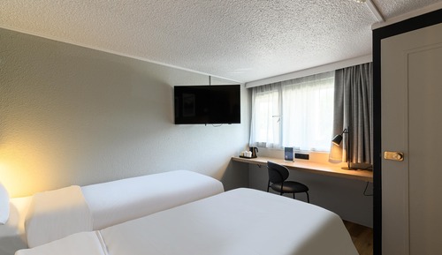 Room, Multiple Beds (Next Generation)