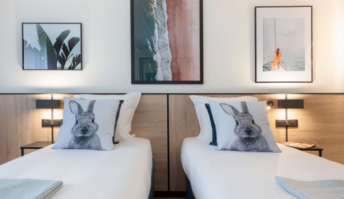 Studio, 2 Twin Beds, Bathtub (Kitchenette)