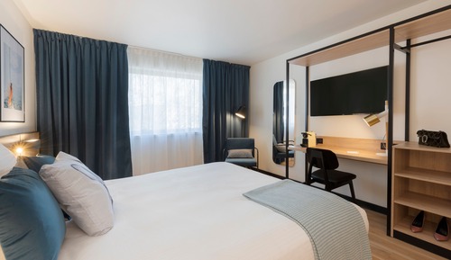 Standard Room, 1 Queen Bed, Bathtub (Kitchenette)