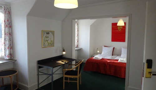 Economy Quadruple Room, Shared Bathroom