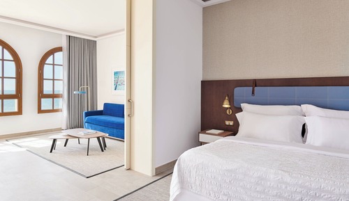 Suite, 1 King Bed, Beachfront