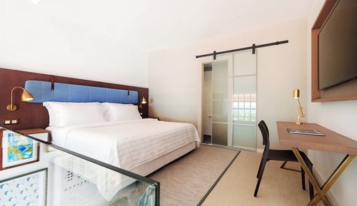 Suite, 1 King Bed, Terrace (Beachfront)