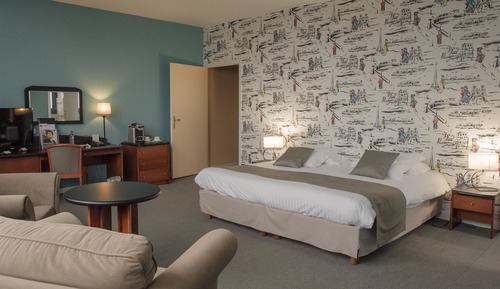 Junior Suite, 1 King Bed, Non Smoking (Twin bed on request)