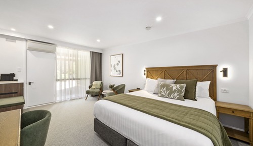 Premier Room, 1 King Bed