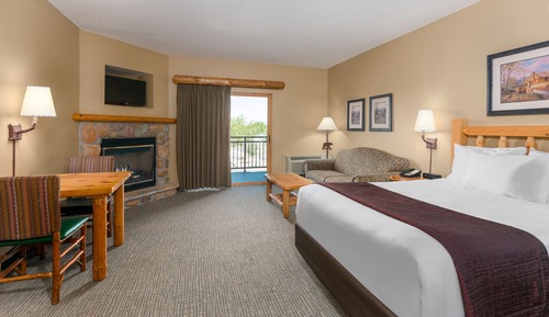 Suite (Waterpark Included-Kid Cabin)