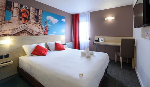 Comfort Room, 2 Bedrooms