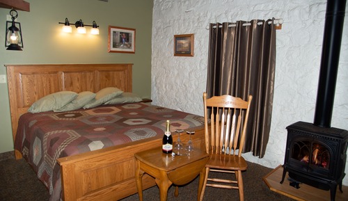 Farm Loft Whirlpool Suite