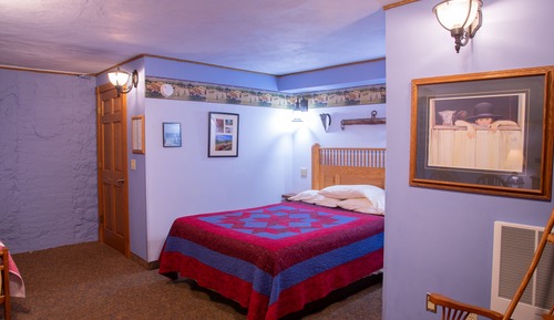 Amish Room
