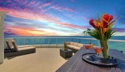 Luxury Penthouse, 2 Bedrooms, Ocean View, Beachfront